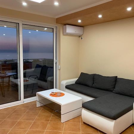 Apartman Joja Apartment บาร์ ภายนอก รูปภาพ